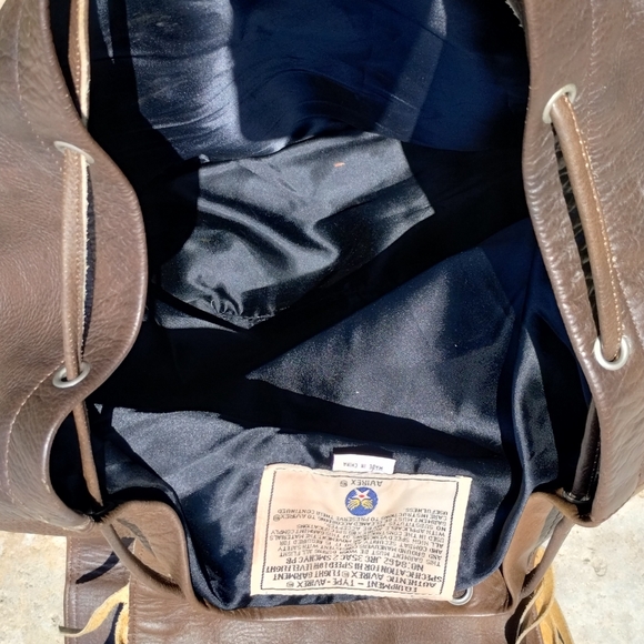 Avirex brown large oversized adjustable straps buckle leather knapsack - Picture 5 of 8